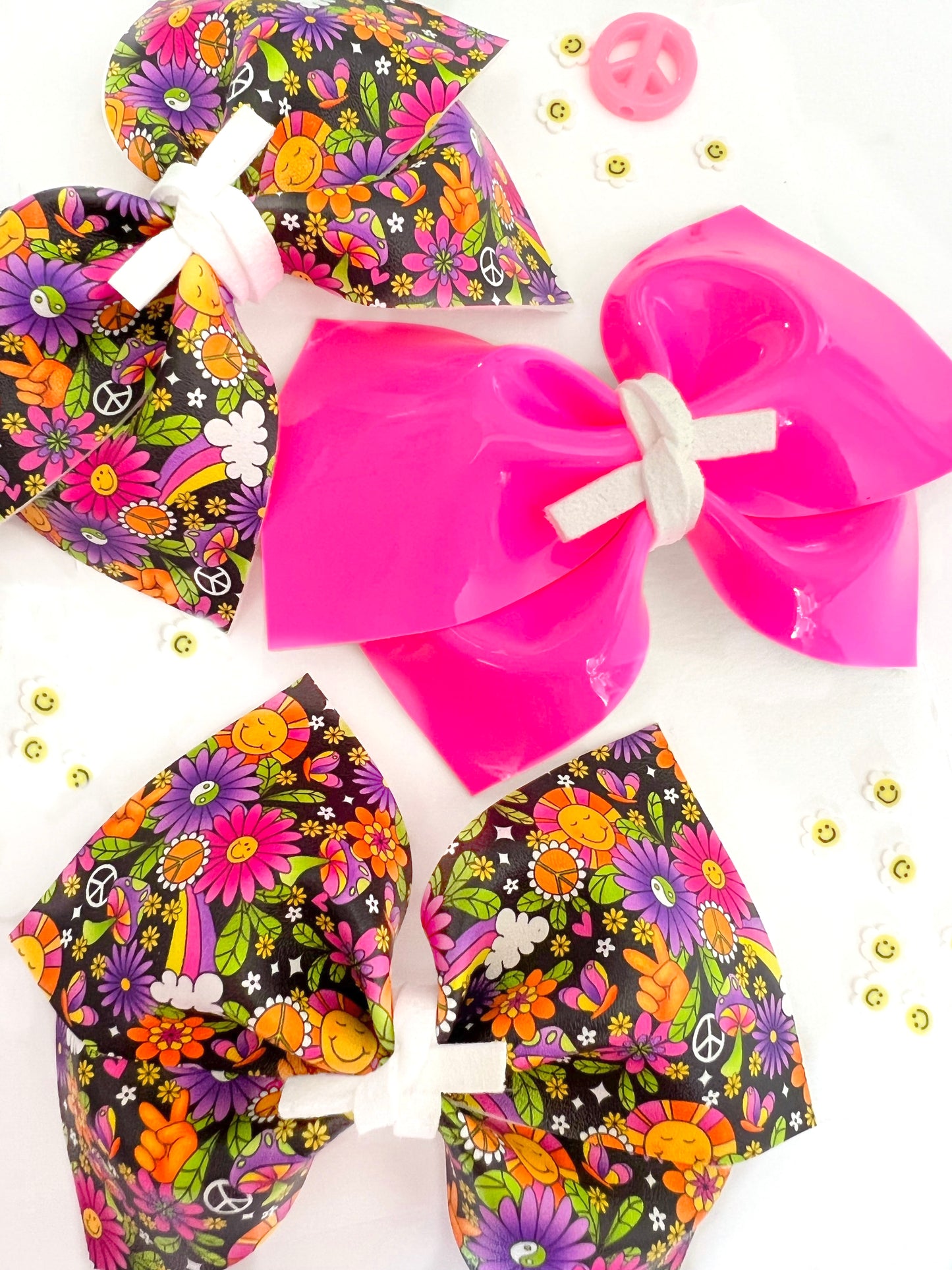 Too Groovy // Lena Bow