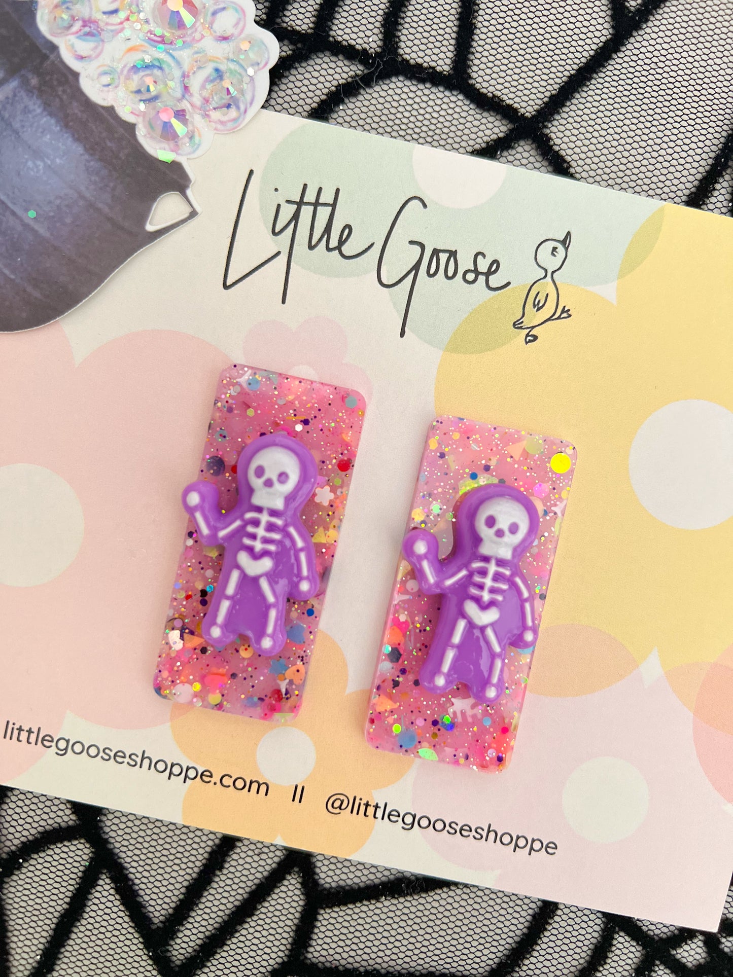 Sparkly Skelly Resin Clip