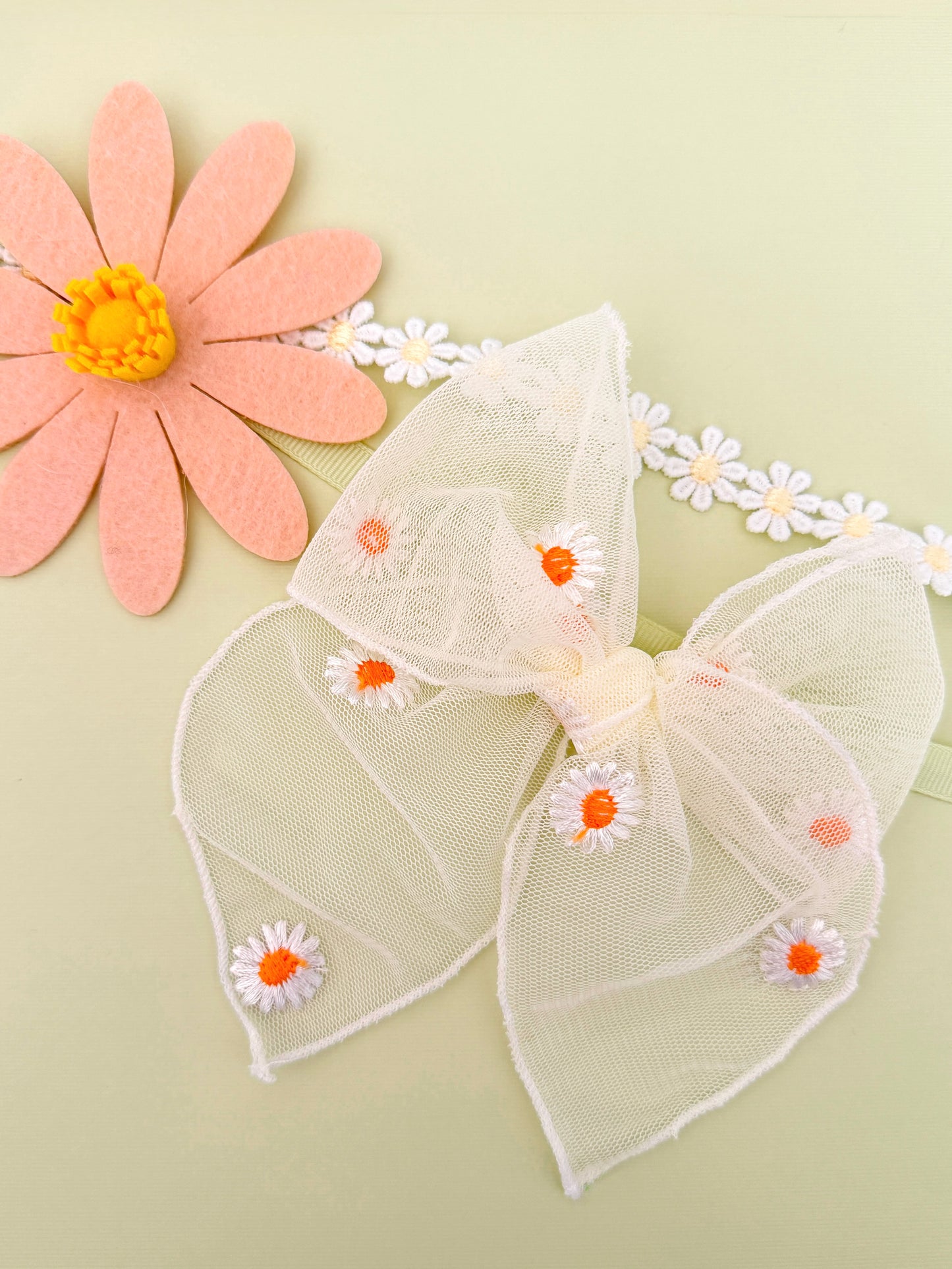 Mesh Daisies // Frankie Bow