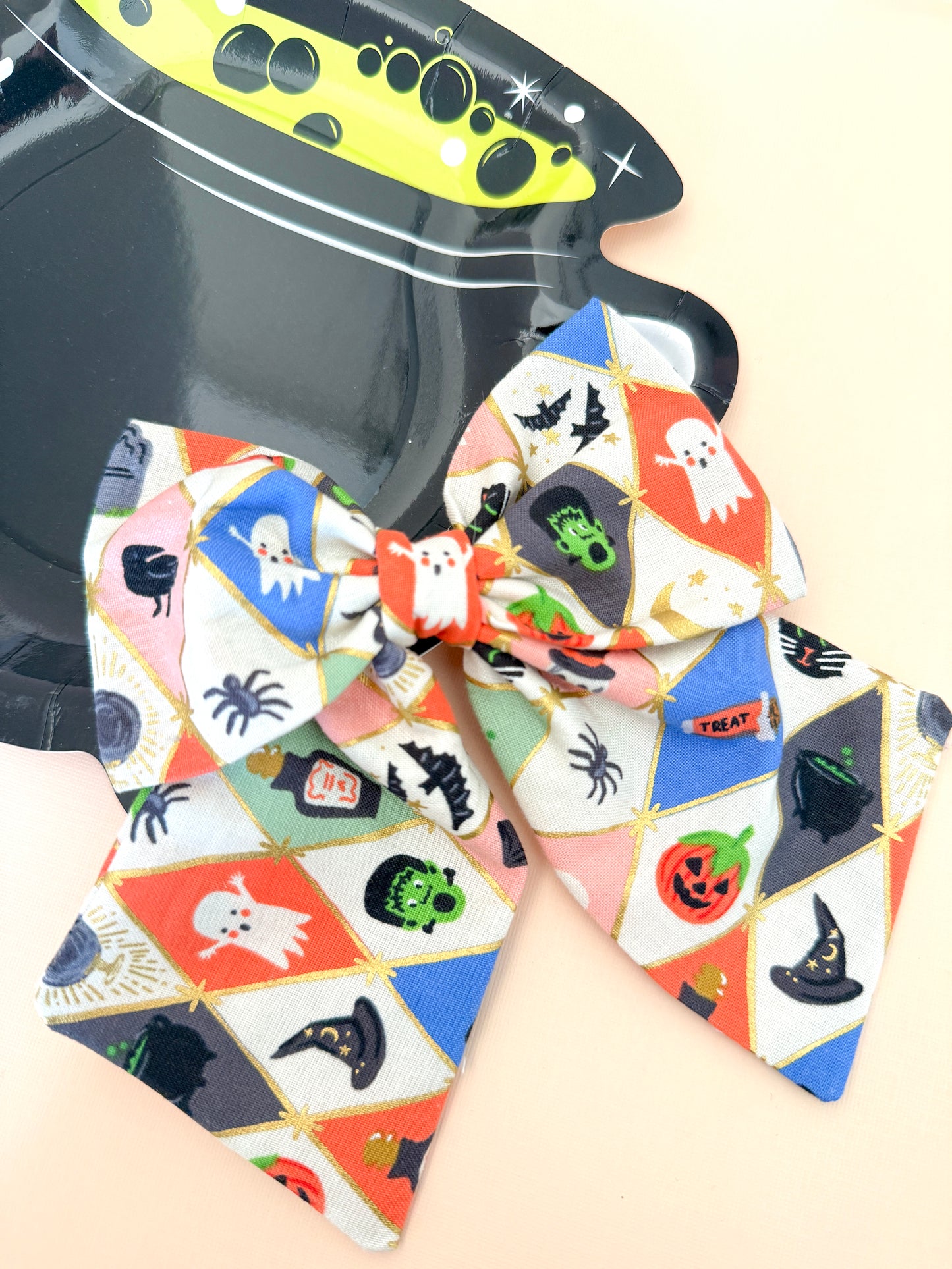 Retro Halloween // Long Tail Bow