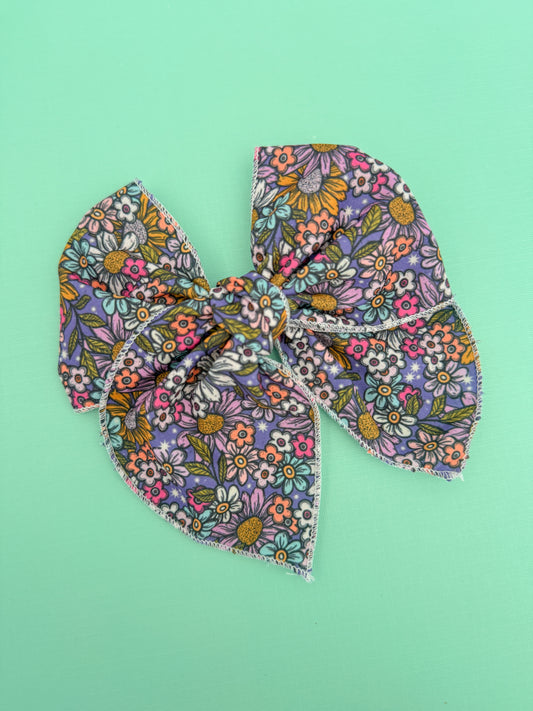 Daisies on Purple // Frankie Bow