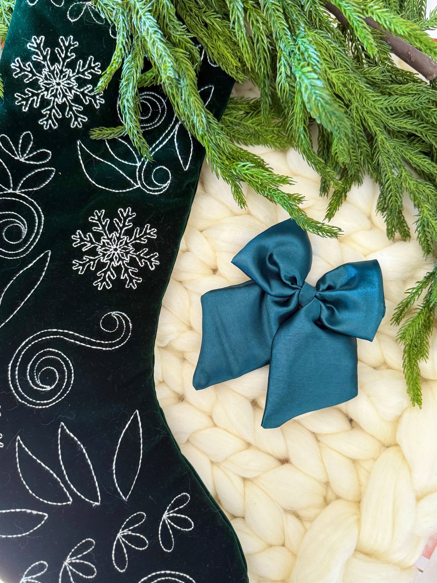 Deep Green Satin Long Tail Bow