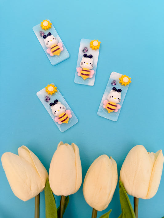 Kitty Bumble Bee  // Resin Bar Clip