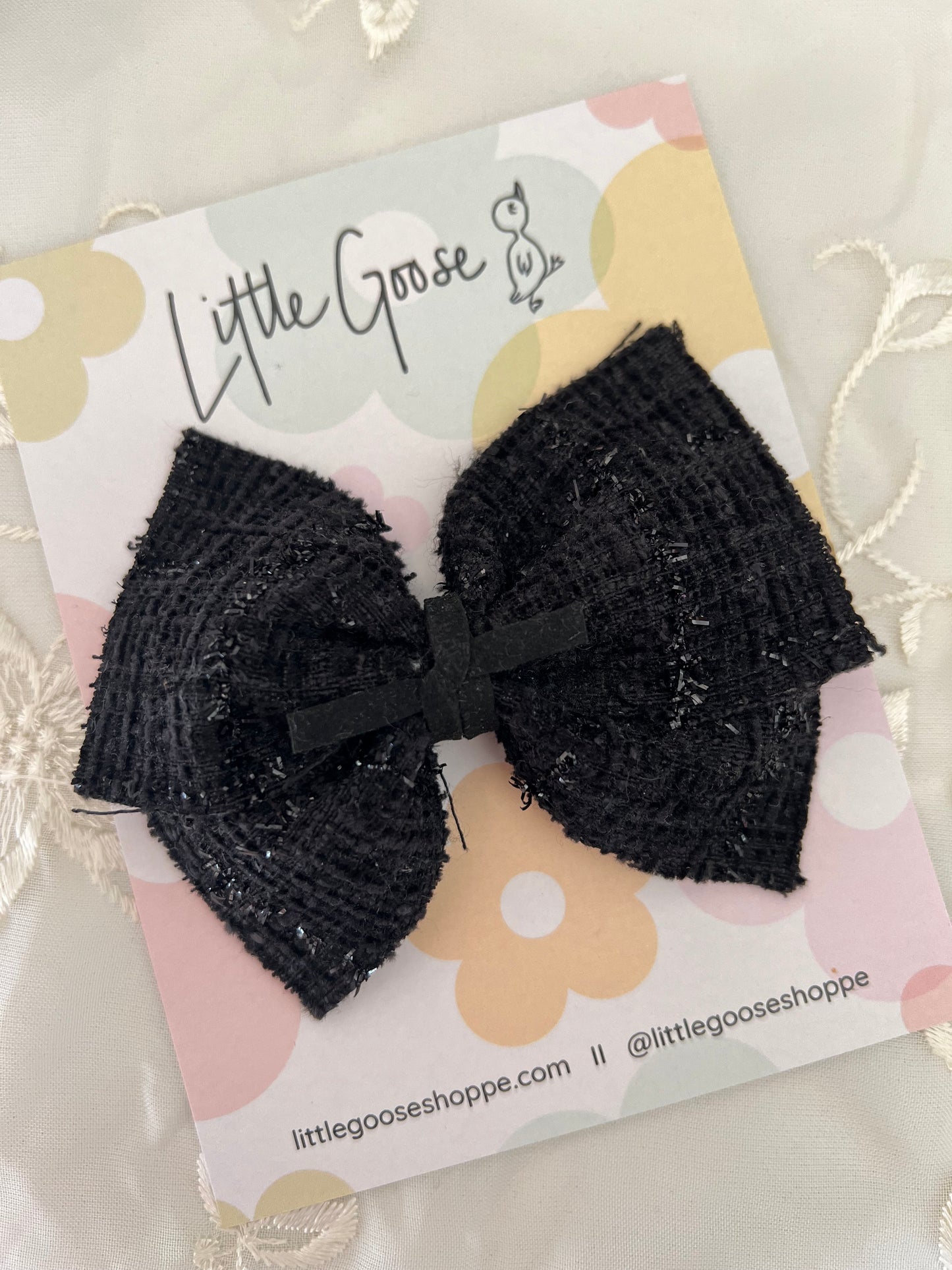 Black Tweed // Lena Bow