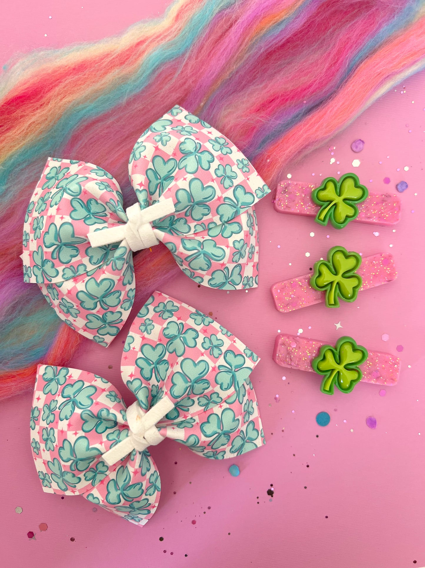 Shamrocks on Pink // Resin Bar Clip